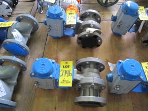 LOT (2) VALVES, BALL TYPE, 3" SIZE, 316 SS MATERIAL, A351 CF8M SPECIFICATION, FLOATING BALL STYLE, 316 SS TRIM, XTREME SOFTGOODS. ( P/N3"9300-31-3600-XTZ2 ) INCLUDES: * DOUBLE-ACTING PNEUMATIC RACK . PINION ACTUATOR, WITH POSITION INDICATOR ( P/N VPVL350DA B C OR VPVL350 DA B D ) * LINKAGE KIT ( P/N LK1596 ), PART # 3"9300-31-3600-XTZ2 (W-51) LOADING & HANDLING FEE $15-